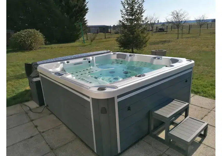 lg-b-spa-eclipse-5-places-1