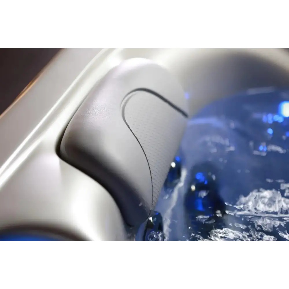 Spa 6 places - Mustang 123spa